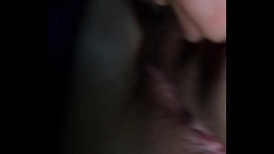 कार में एक प्रेमिका के साथ